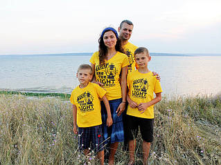 Печать на одежде для всей семьи