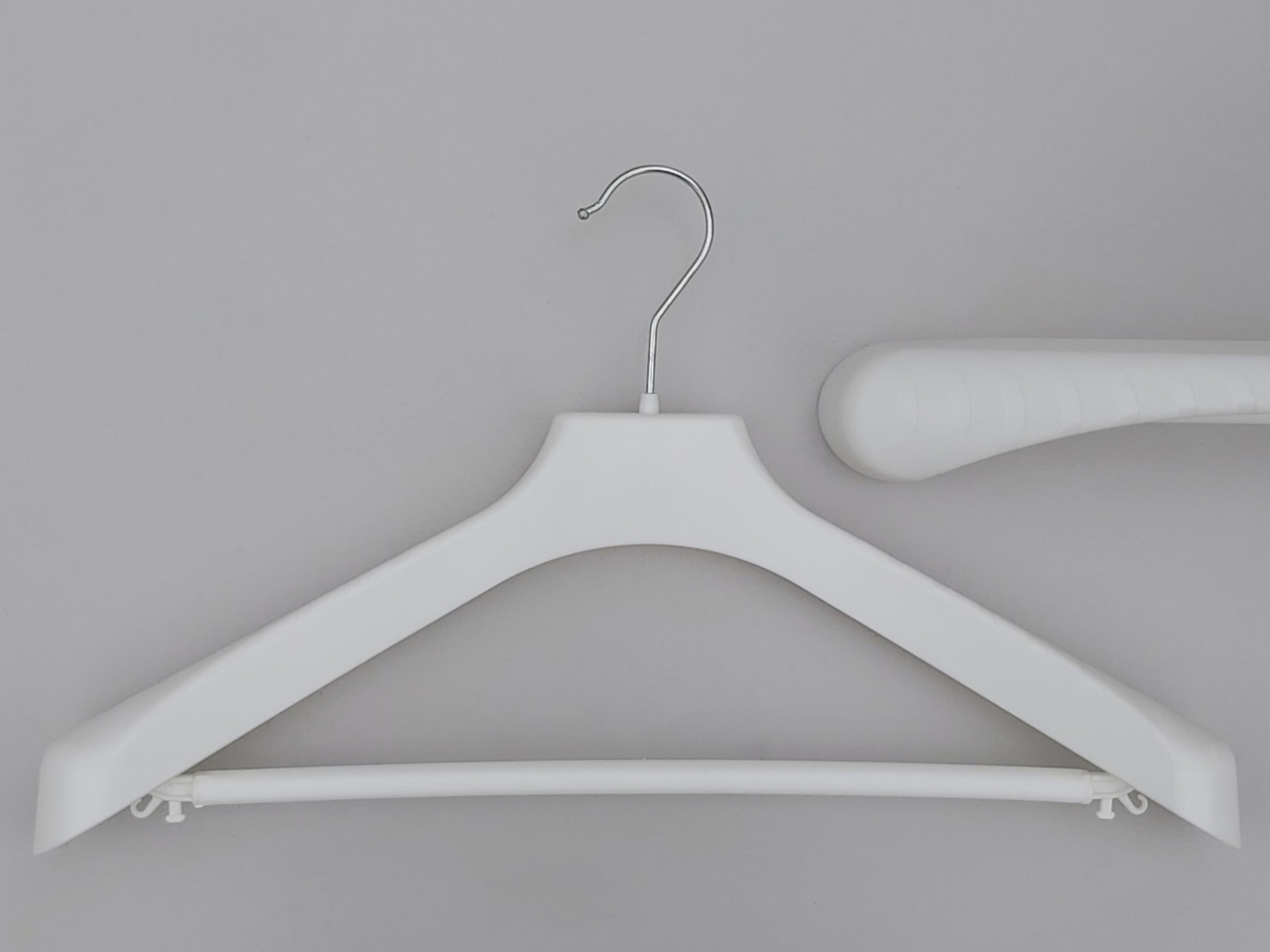 Плічка вішалки тремпеля V-PLp46 білого кольору, довжина 46 см, фото 1