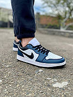 Синие с белым кроссовки мужские Nike Air Jordan 1 Retro Low. Низкие мужские кроссы Найк Аир Джордан Ретро 1.