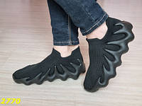 Кросівки жіночі текстильні на рифленій чорній підошві