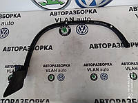 Молдинг крила (правий, задній) 5N0854820B VW Tігуан