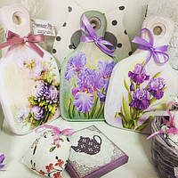 Задекоровані кухонні аксесуари: дошки, цукерниці, серветниці, таці тощо