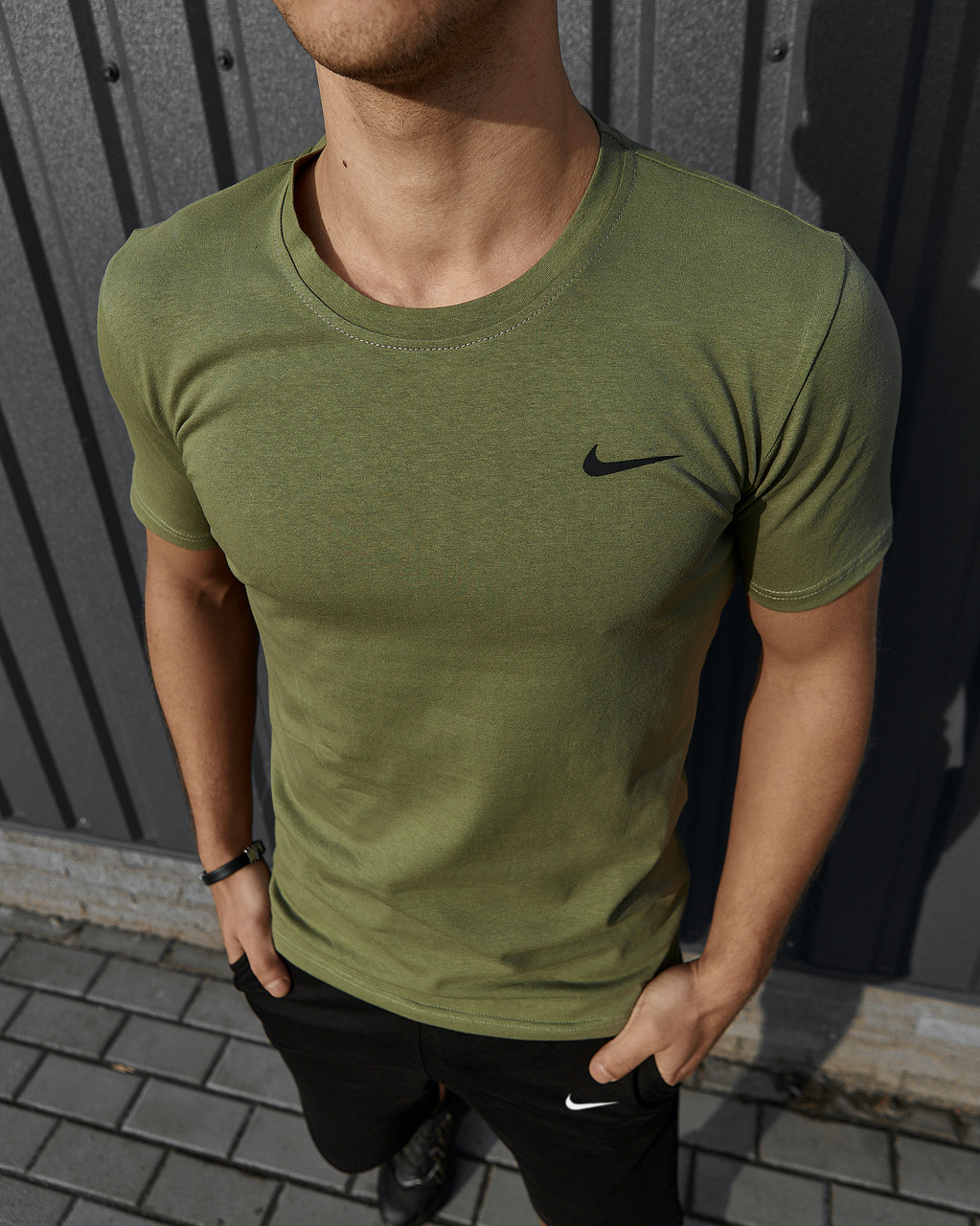 Чоловічий літній костюм із шортами Nike спортивний комплект шорти футболка найк хакі, фото 1