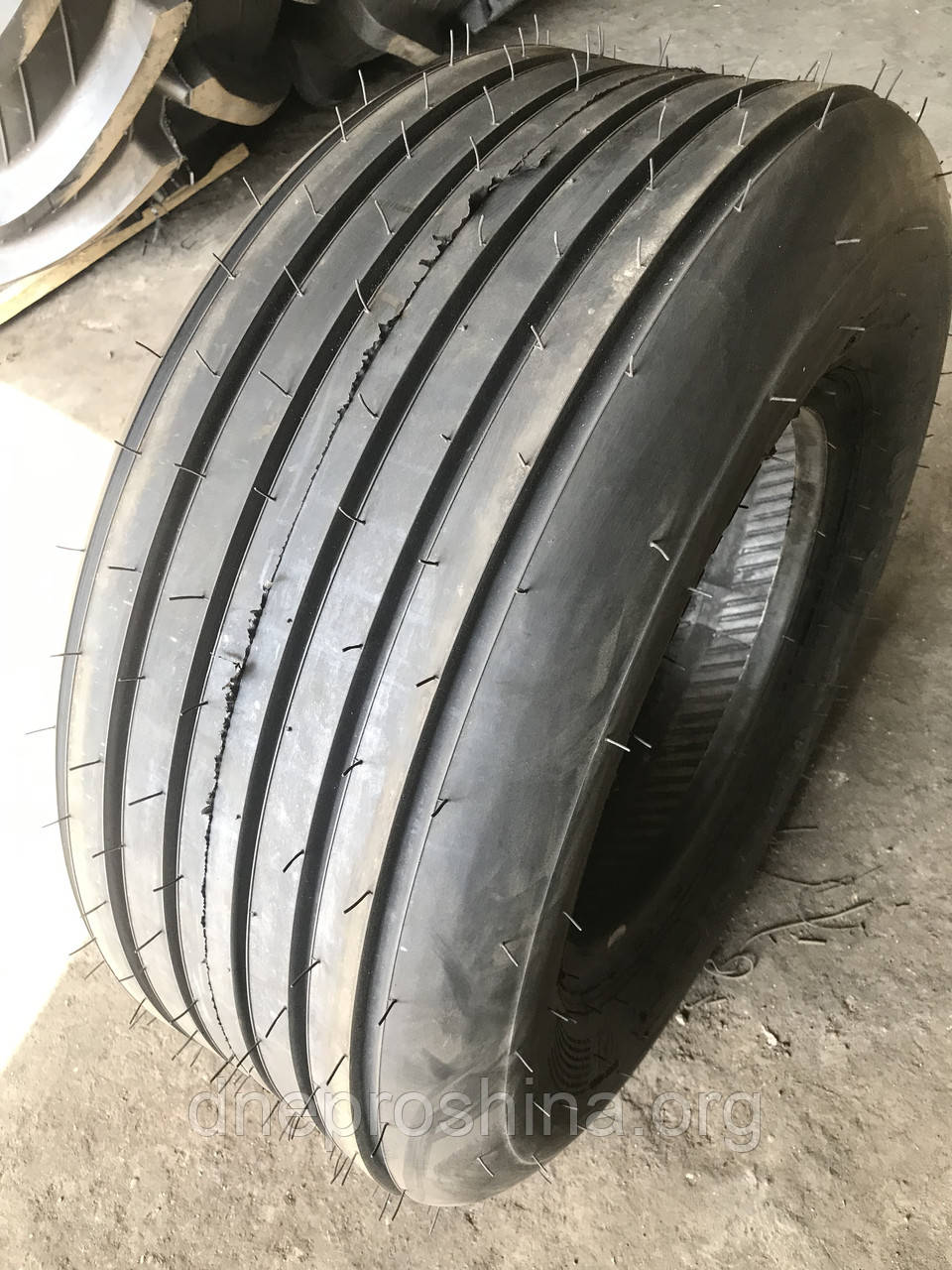 11L-15SL Petlas UN7 121B 12PR TL
