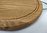 Кругла кухонна дошка з ручкою з натурального дуба Ø25 см – для нарізки, подачі, сервірування, довговічна, оброблена лляною олією, фото 4