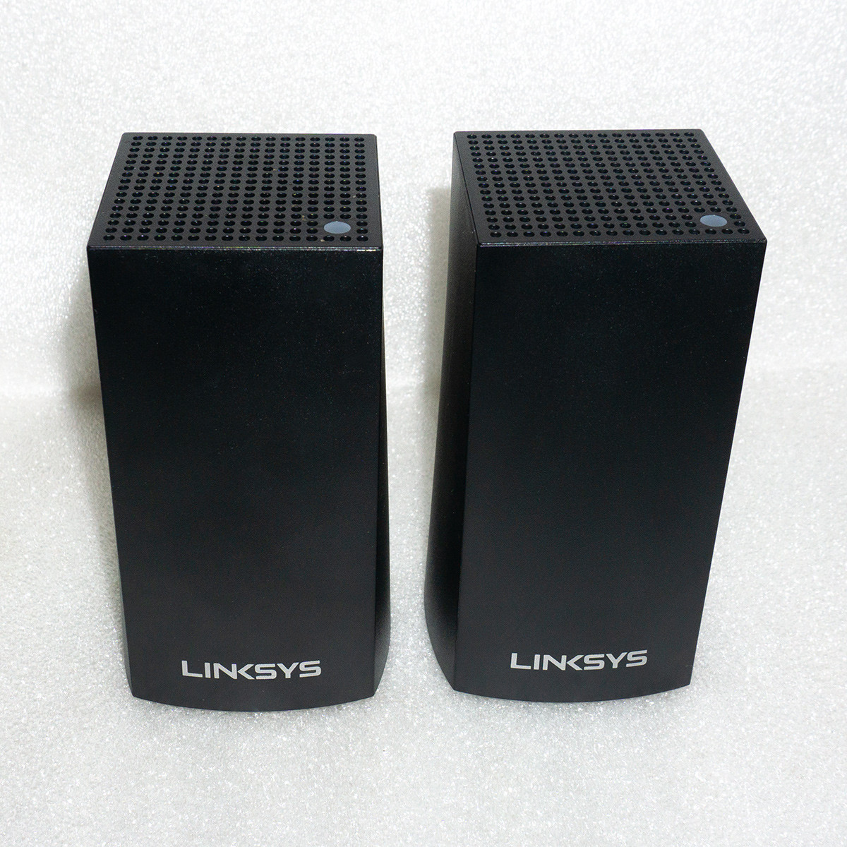 Б/В Комплект Mesh 2 Wi-Fi роутера Linksys Velop VLP01 AC2400 Dual Band 2.4/5GHz Gigabit, чорний