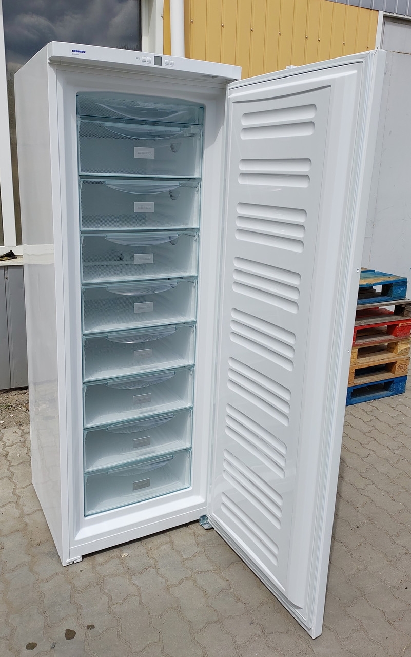 3765912530_w640_h640_376591253