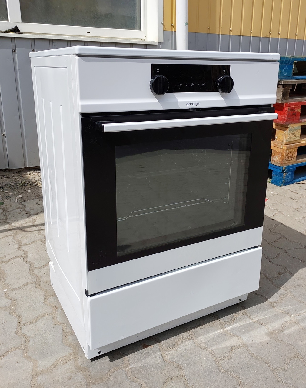 Плита электрическая индукционная 60см Gorenje белая 70л б/у