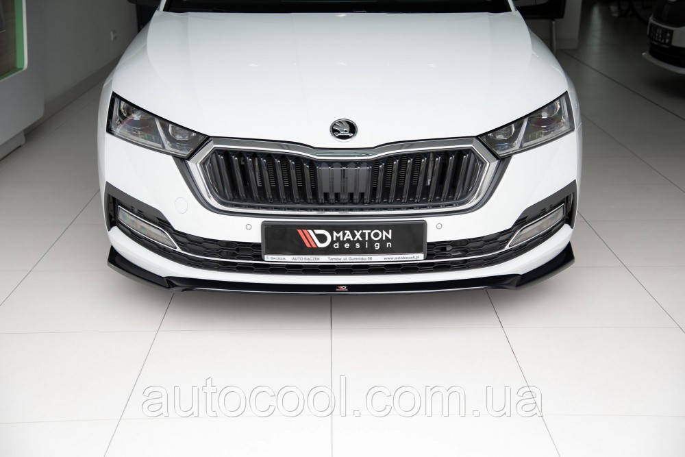 Накладка на передній бампер спліттер Skoda Octavia 2020+ г Шокода Октавіа