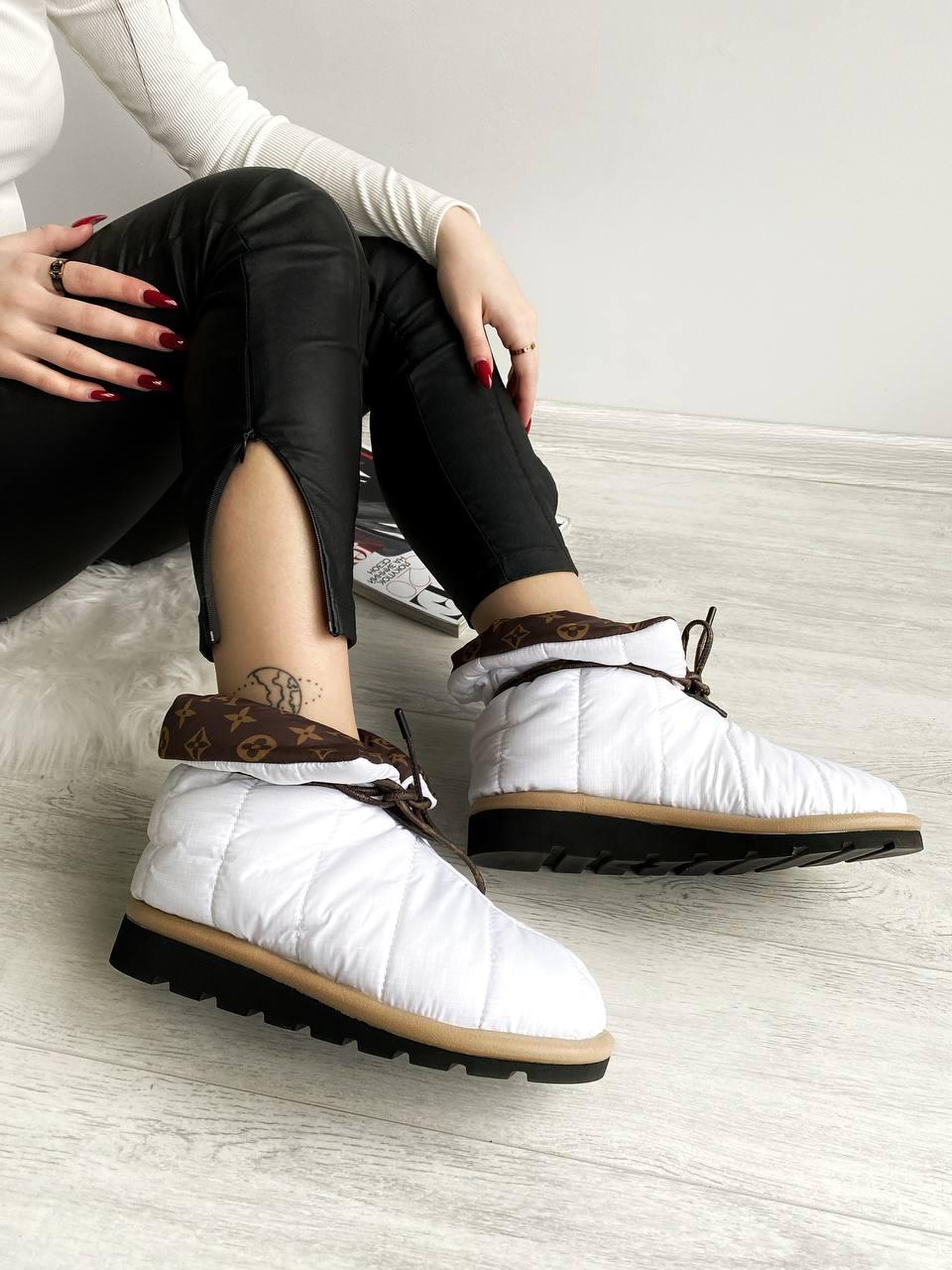 Черевики жіночі білі зимові Louis Vuitton Pillow Boots (07417)