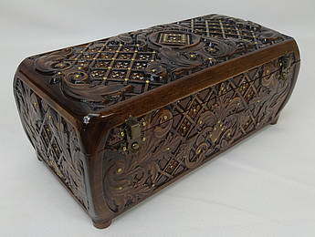 Різьблена скринька з натуральної черешні 30.5×14.8×13 см з оксамитовим дном і замком | Авторський карпатський сувенір ручної робот