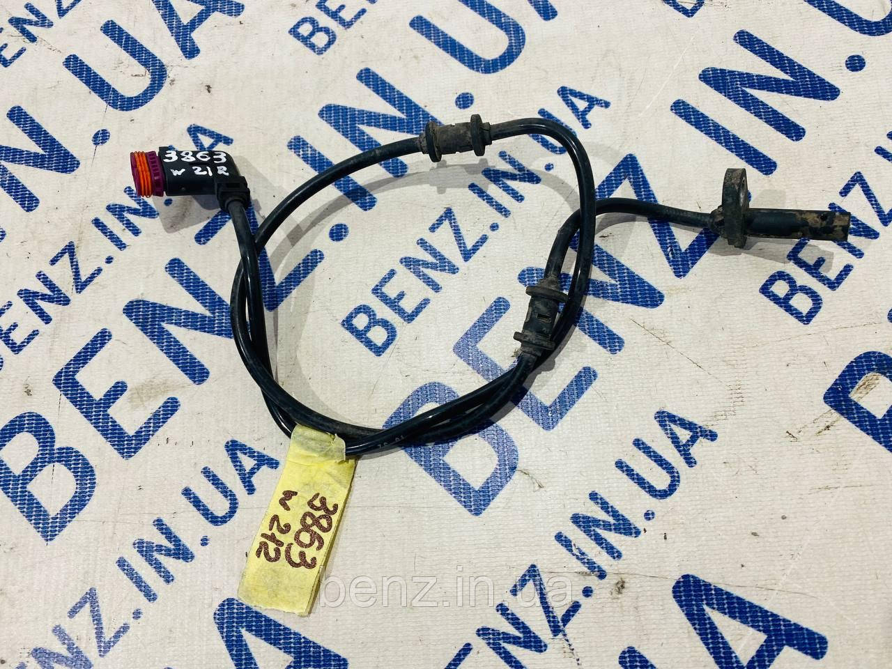 Датчик ABS задній Mercedes W212, S212, C218 A2125402117