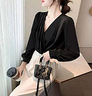 Елегантна жіноча базова блуза на запах із довгими рукавами