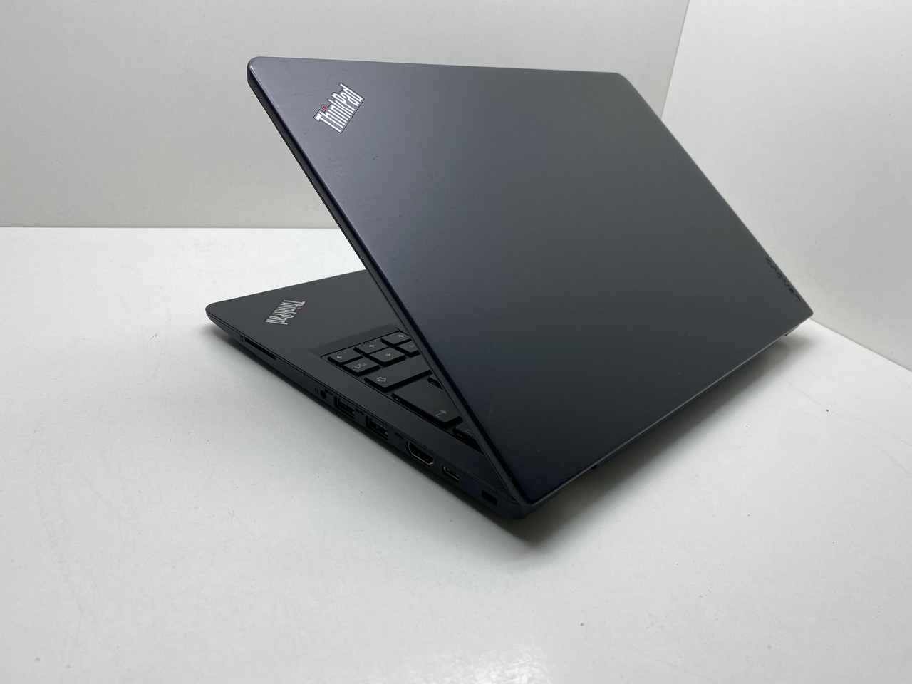 Ноутбук Lenovo ThinkPad 13 \ HD \ I5-6300U \ SSD 120 GB