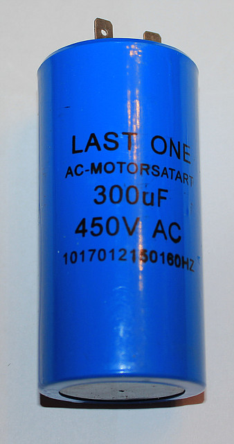 Конденсатор пусковий Last One 300mF 330 V