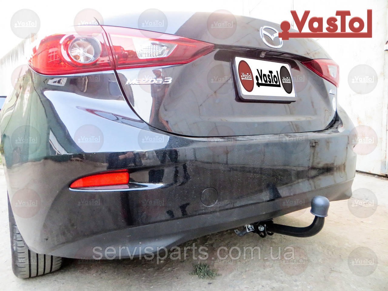 Український фаркоп на Mazda 3 седан 2013-2018 без підрізання бампера
