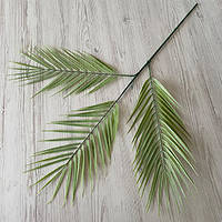 Пальмовые декоративные 3 листа на ветке светло-зеленые PL 060
