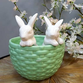 Кролики в зеленому кошику 15 см керамічне кашпо для великоднього декору