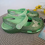 Сандалії Crocs на дівчинку Crocs Glitter Charm Mary Jane, фото 2