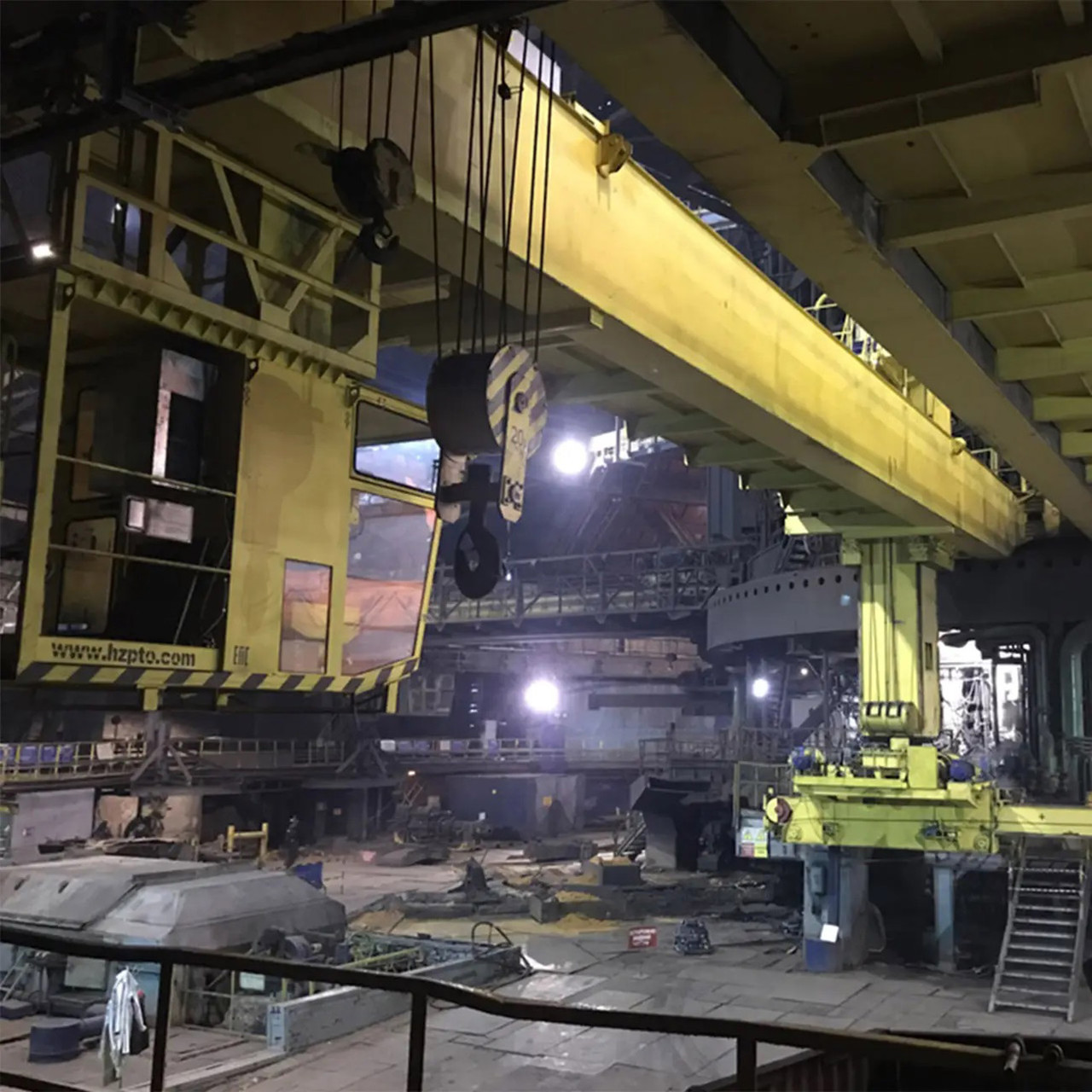 Містовий круговий кран KM2310(D3), фото 1