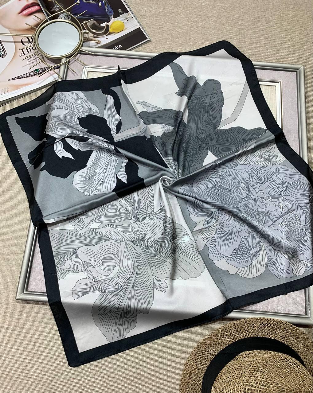 Шийна шовкова хустка Ірис 70*70 см сірий