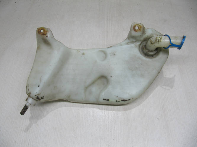 Бачек омывателя лобового стекла Ауди 80 Б4 Audi 80 B4 Оригинал 8A0 955 ...