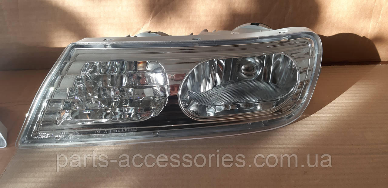 Acura MDX 2007-2009 Туманка противотуманна права в передній бампер фара протитуманна Нова