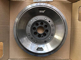 Двухмассовый маховик, демпфер LUK 415054410 CITROEN C-CROSSER / PEUGEOT 4007 2,2 HDI 07-