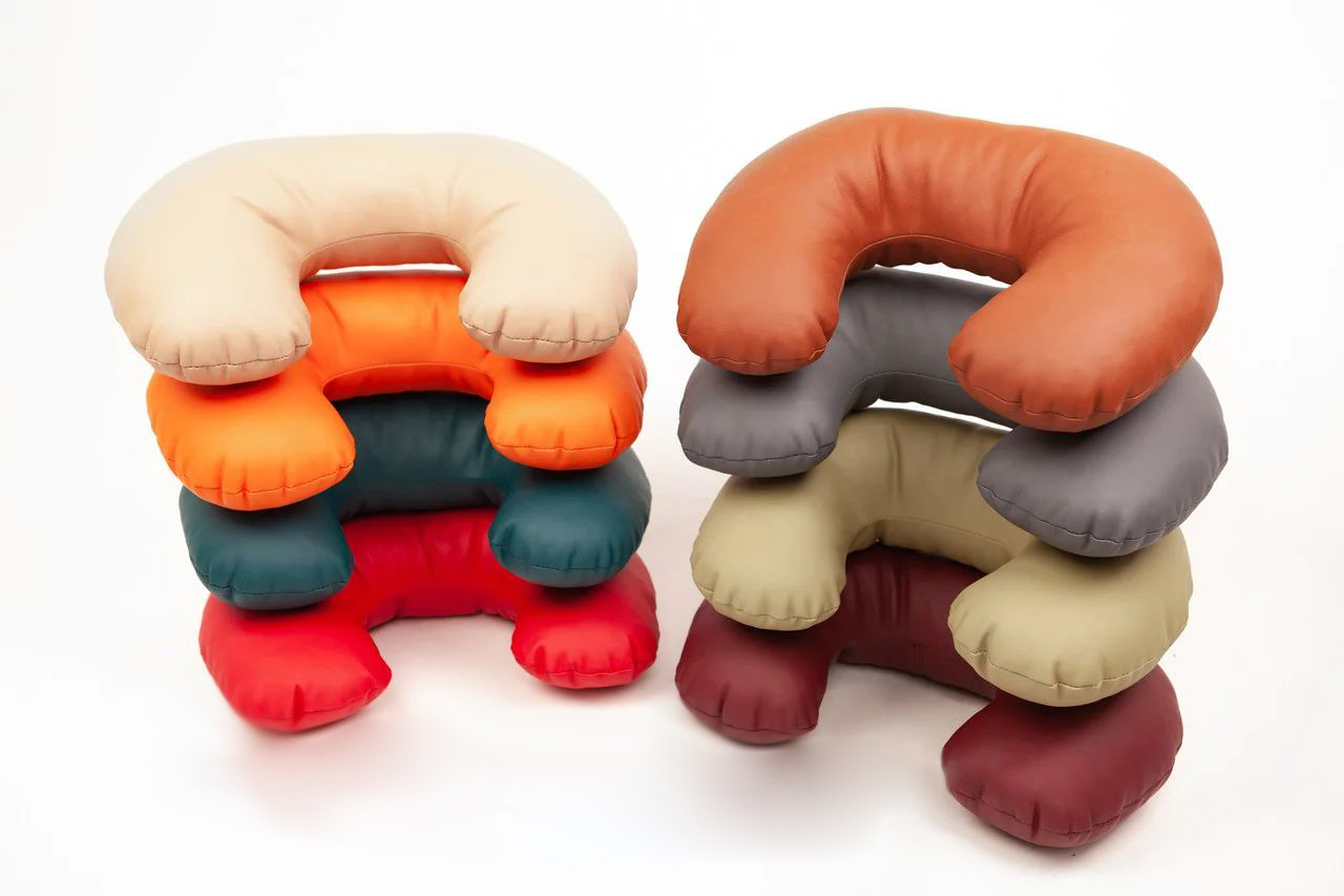 Підголівник для масажних столів та кушеток косметологічних