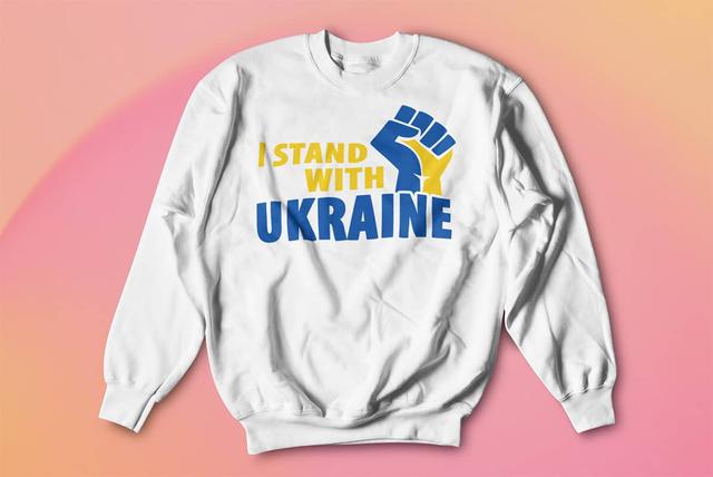 Світшот з написом I stand with Ukraine