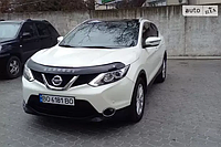 Дефлектор капота на Nissan Qashqai II 2014-2017. Мухобойка на Nissan Qashqai 2