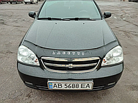 Дефлектор капота на Chevrolet Lacetti седан / универсал 2004-2013. Мухобойка на Chevrolet Lacetti