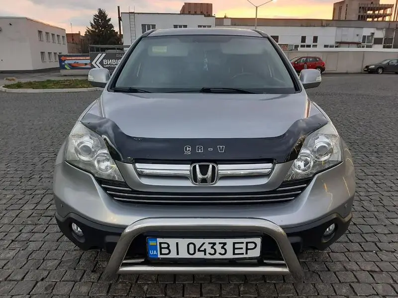 Дефлектор капота на Honda CR-V 2006-2010. Мухобійка на Honda CR-V