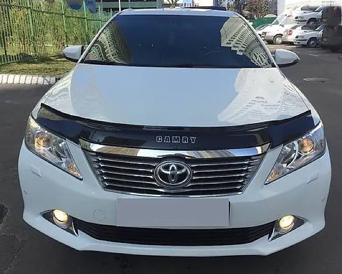 Дефлектор капота на Toyota Camry V50 2011-2015. Мухобійка на Toyota Camry V50
