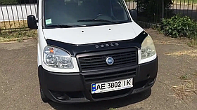 Дефлектор капота на Fiat Doblo I 2004-2010 після ресталінгу. Мухобійка на Fiat Doblo