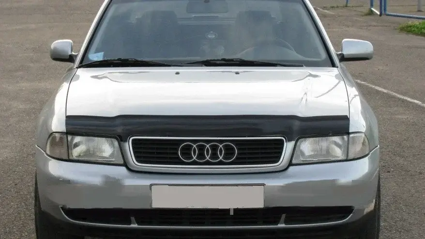 Дефлектор капота на Audi A4 1994-2001. Мухобійка на Audi A4, фото 1