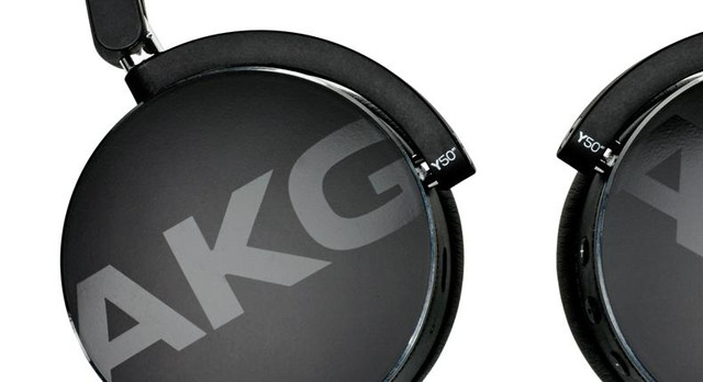 Беспроводные наушники закрытого типа AKG Y50 BT