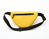 Сумка бананка жовта жіноча містка з еко-шкіри, фото 2