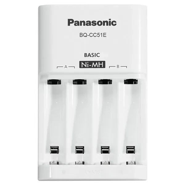 Зарядний пристрій для акумуляторів AA, AAA Panasonic Basic Charger White