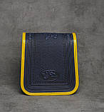 Жіноча шкіряна сумка ручної роботи з тисненим орнаментом «Дубок», синьо-жовта сумка з натуральної шкіри, 20*21*8 см, фото 4