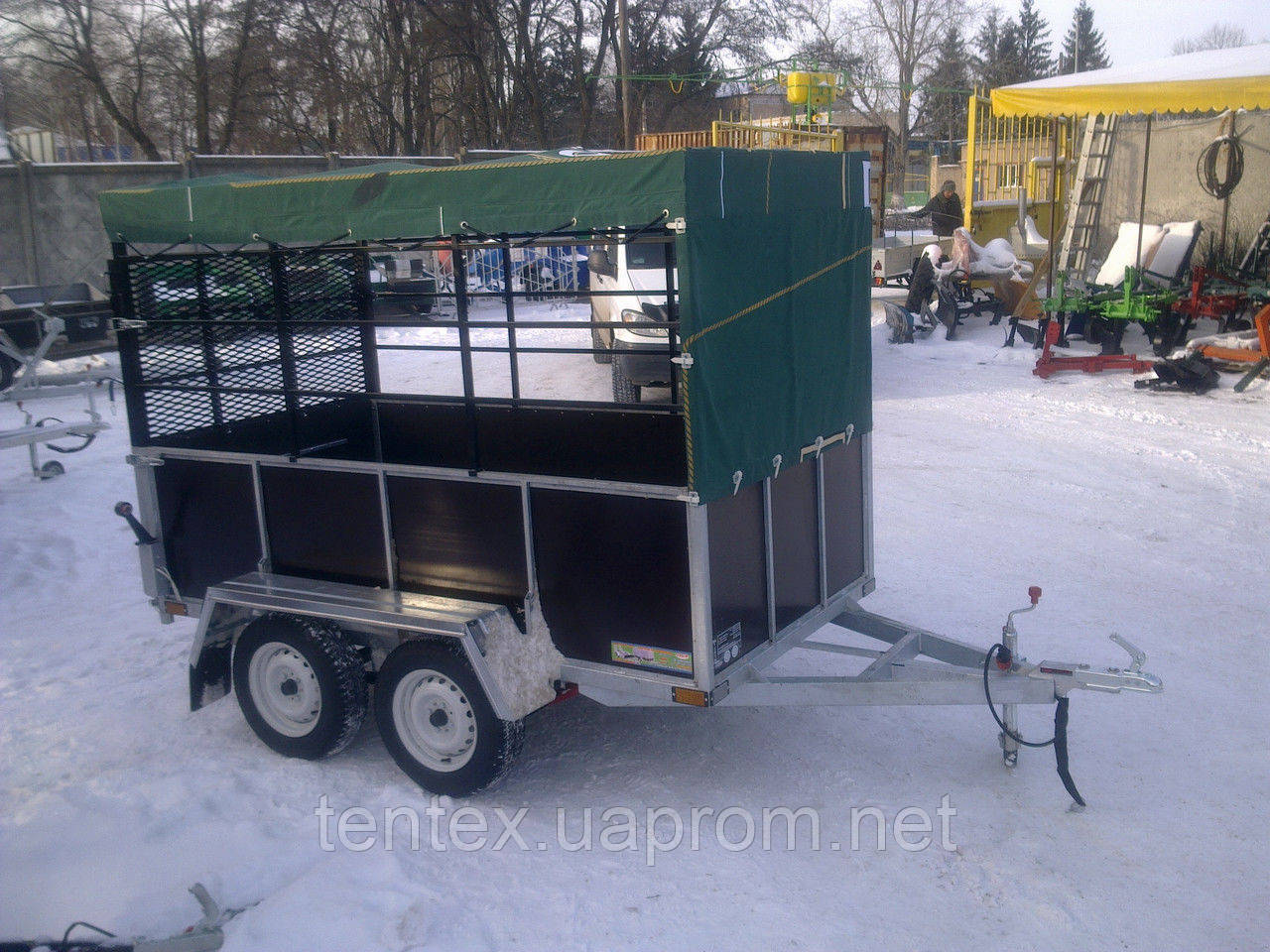 Причіп-скотовоз.