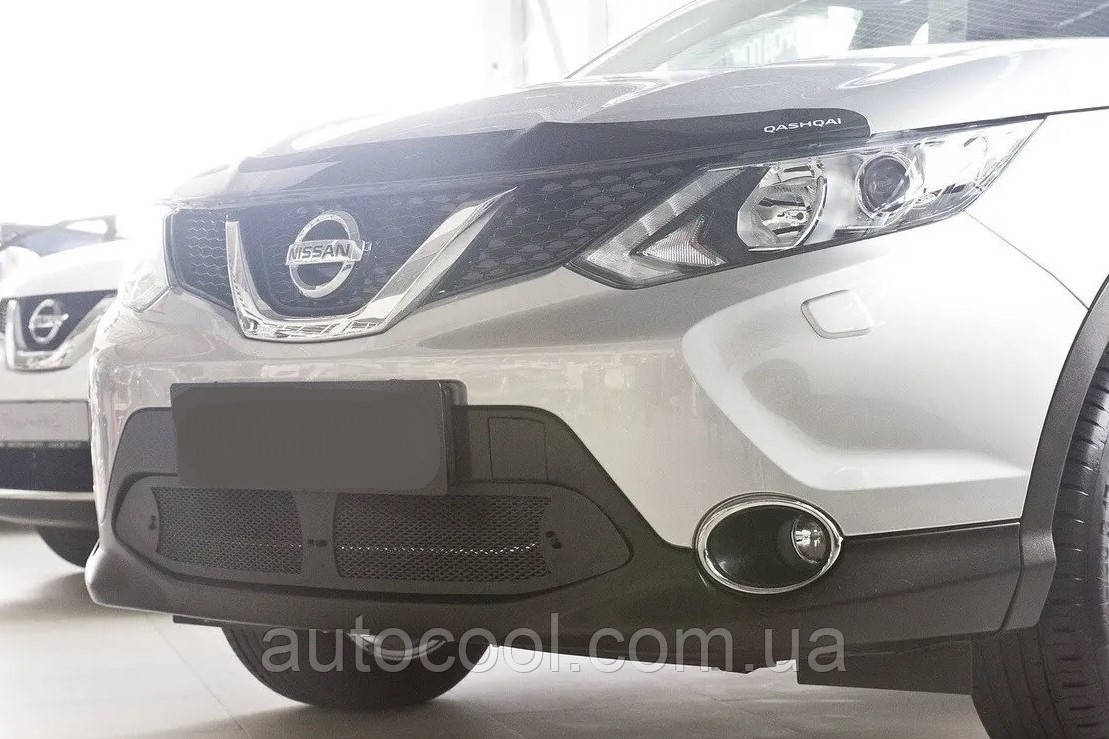 Захисна сітка переднього бампера Nissan Qashqai 2014-2018 г. Нисан Кашкай