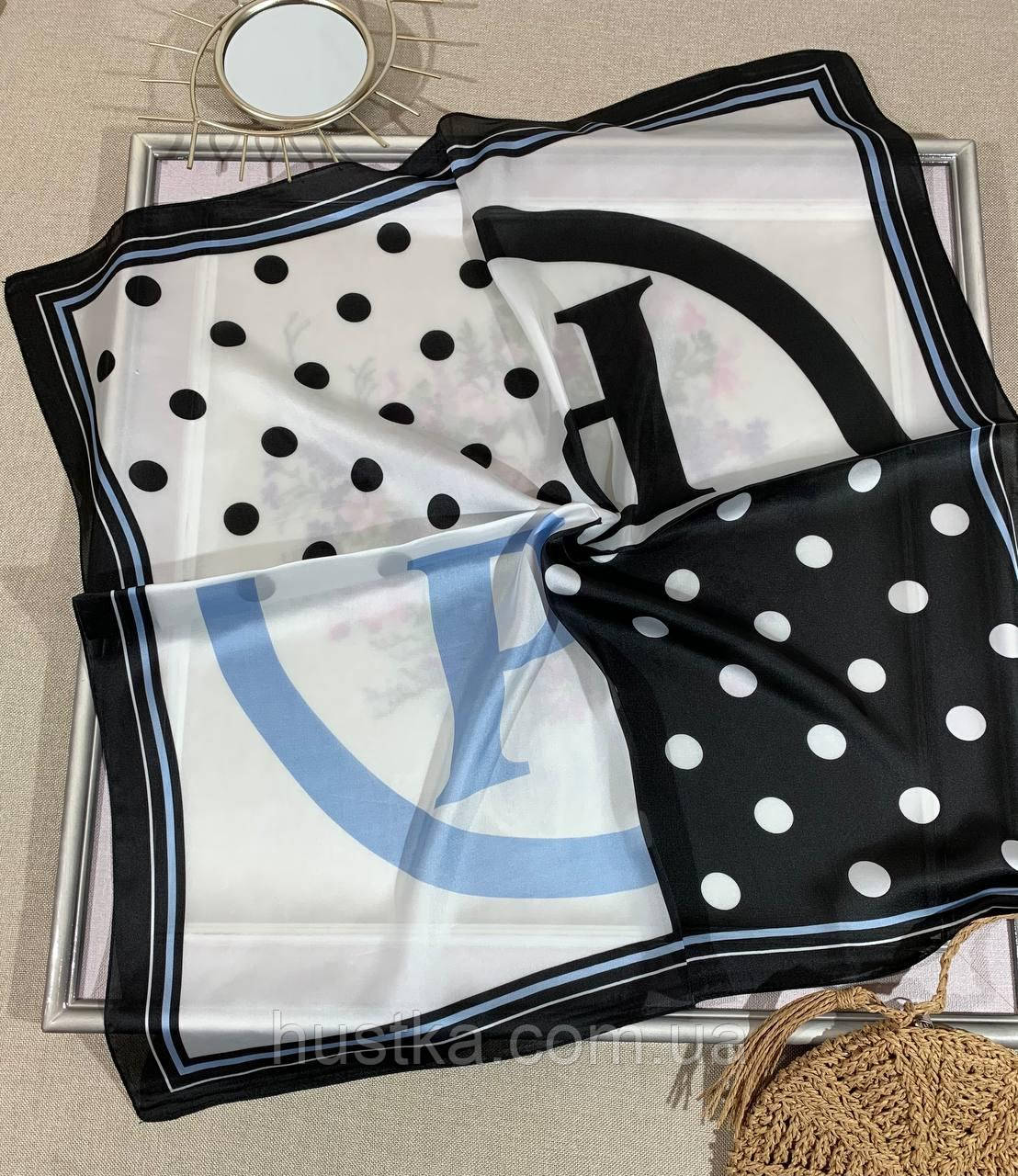 Шийна шовкова хустка Кватро горох 70*70 см білий/графіт