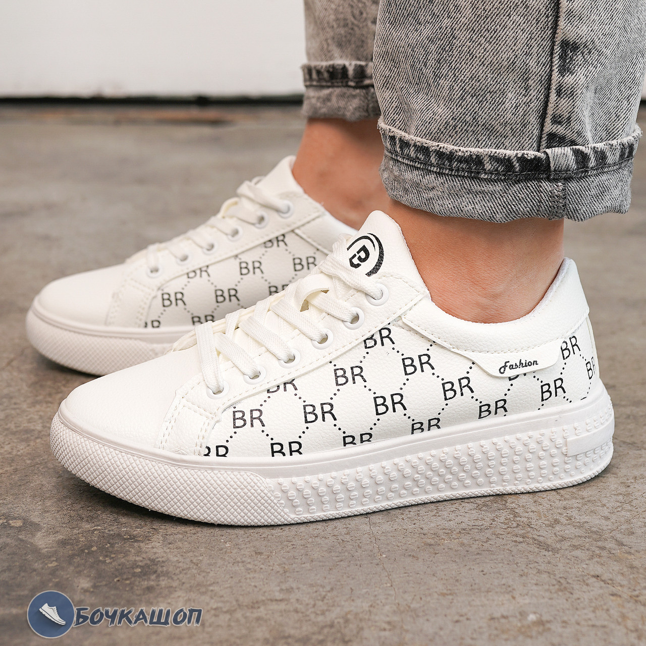 Жіночі білі кеди на білій підошві