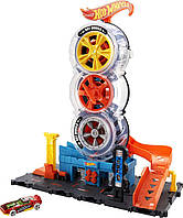 Трек Хот Вилс трюки на шиномонтаже Hot Wheels City Super Twist Tire Shop Playset HDP02