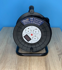 Подовжувач-котушка 3 гнізда, 30м 16А із цифровим вольтметром, із заземленням 800-3000Вт LMK72011