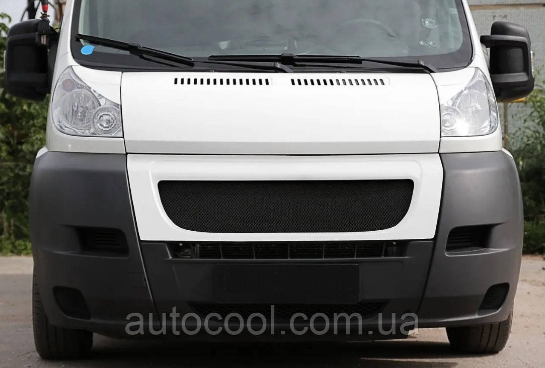 Решітка радіатора з чорною сіткою Citroen Jumper 2006+ г.в. Ситроен Джампер