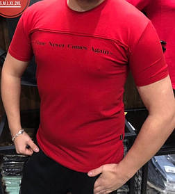 Стильна чоловіча футболка червона