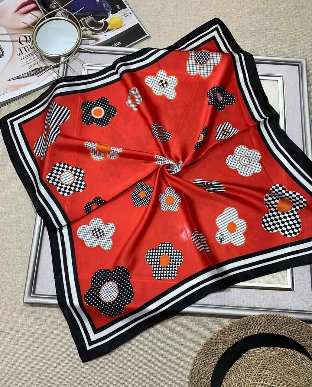 Шийна шовкова хустка Квіточки 70*70 см червоний