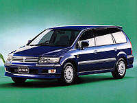 Внутренняя арка для Mitsubishi Chariot Grandis (1997 2003)